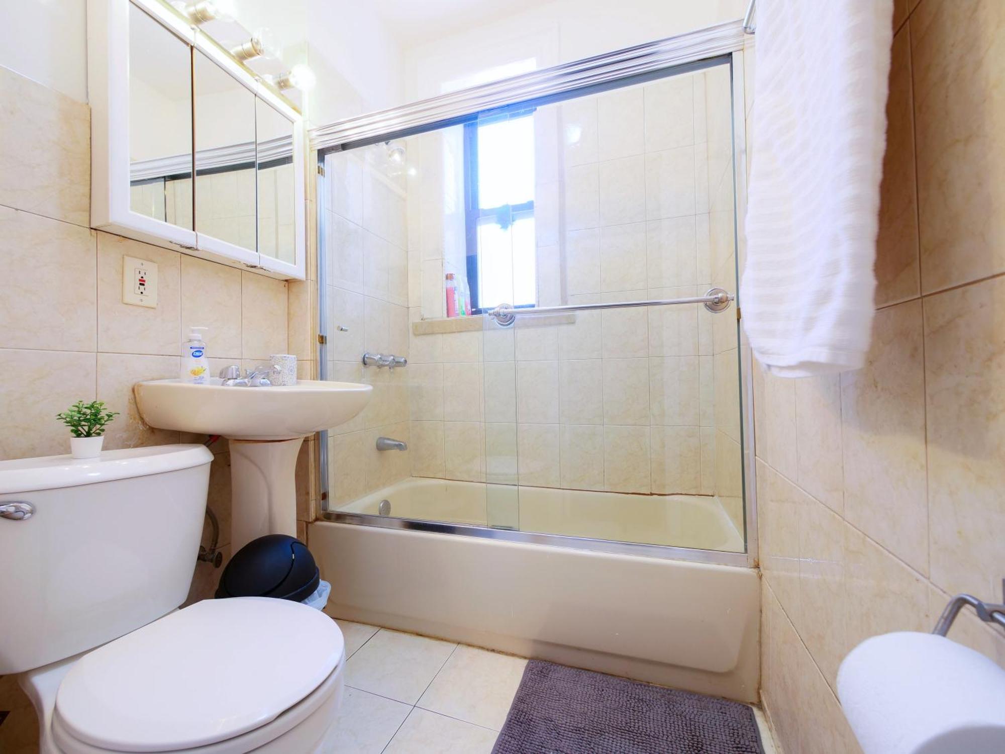 Charming 1Br Apartment Near Nyc Ideal For Urban Explorers Джерси-Сити Экстерьер фото