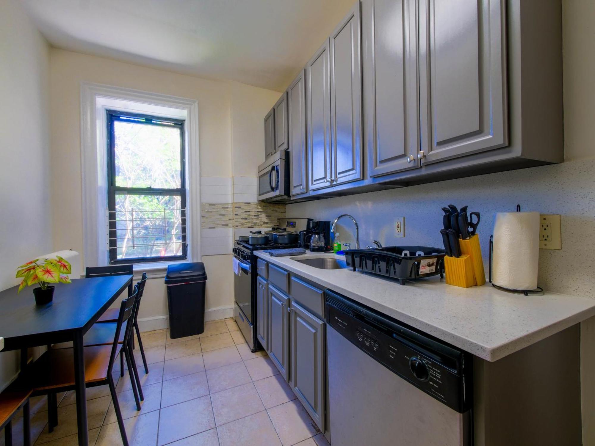 Charming 1Br Apartment Near Nyc Ideal For Urban Explorers Джерси-Сити Экстерьер фото